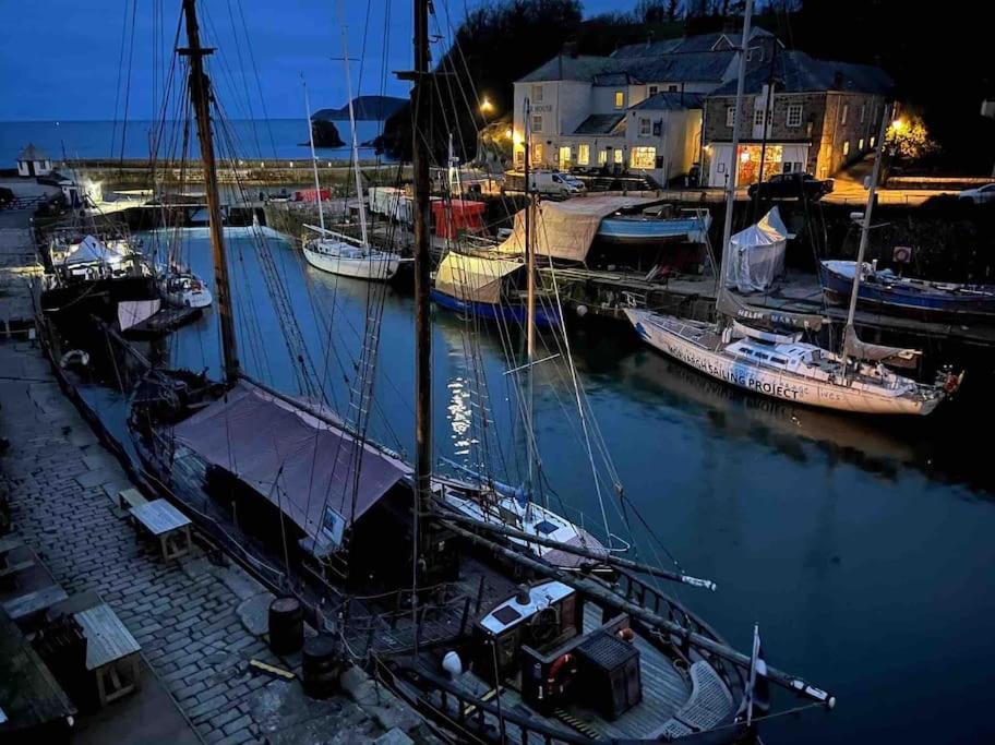 Готель Stunning Yacht Sea Lion In Charlestown Harbour, Cornwall Екстер'єр фото